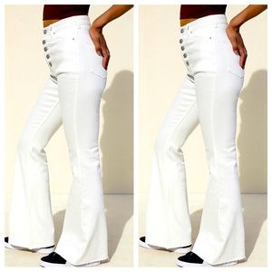 22 NEW JUST IN!!White Flare 5 Buttons Flare Bell jeans